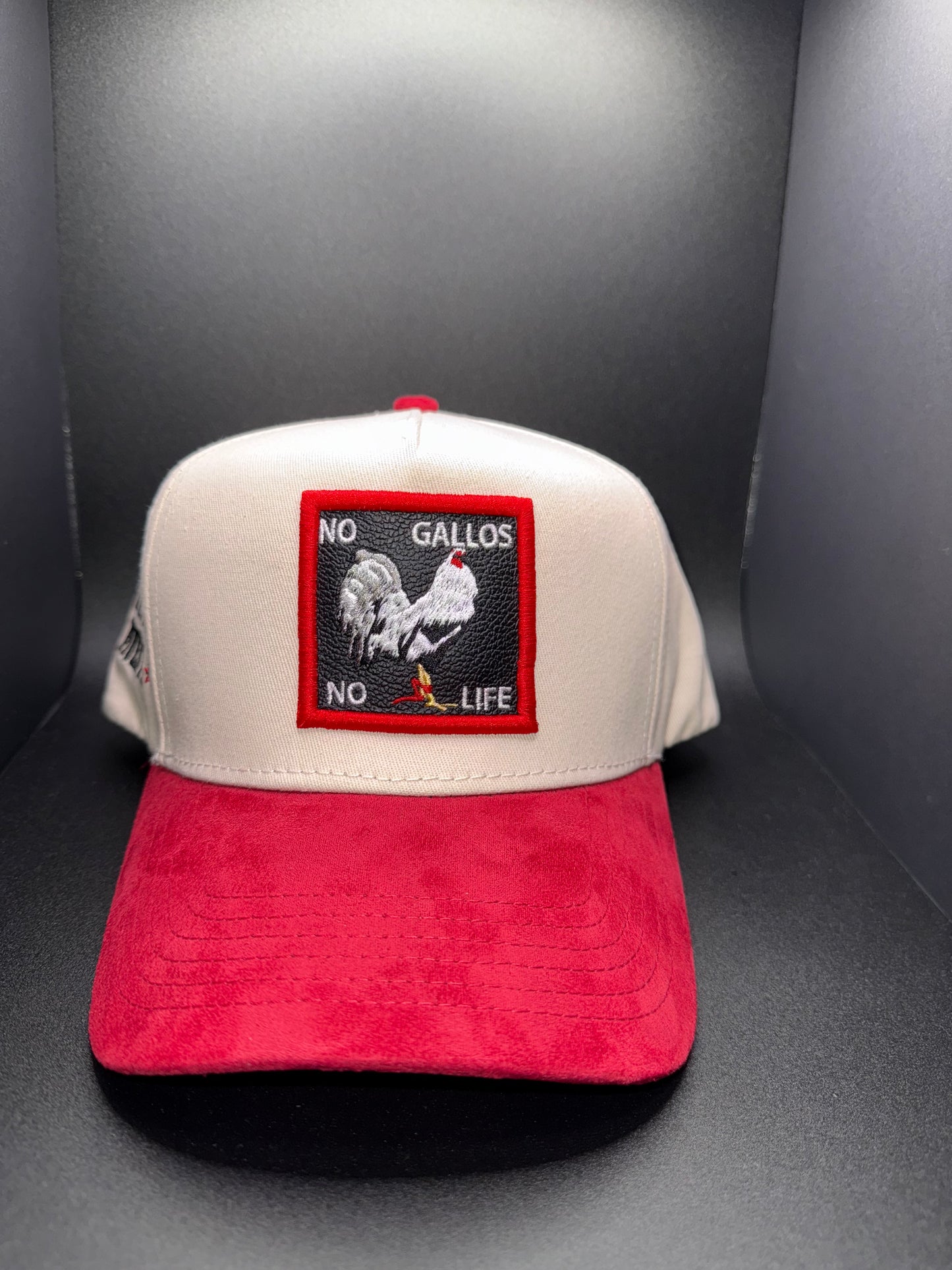 Gallo Red hat