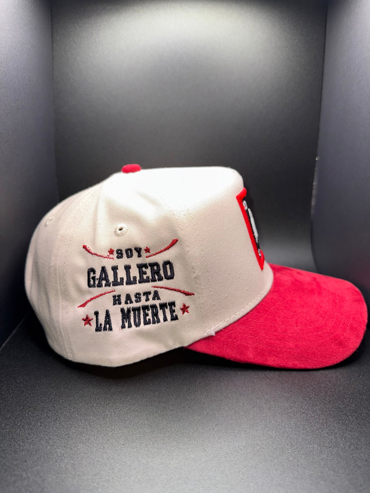 Gallo Red hat